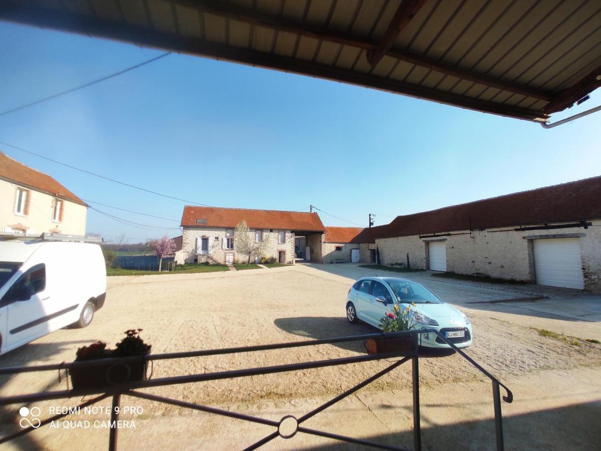 Chambre D'Hotes Le Domaine Des Hirondelles Champcenest Buitenkant foto