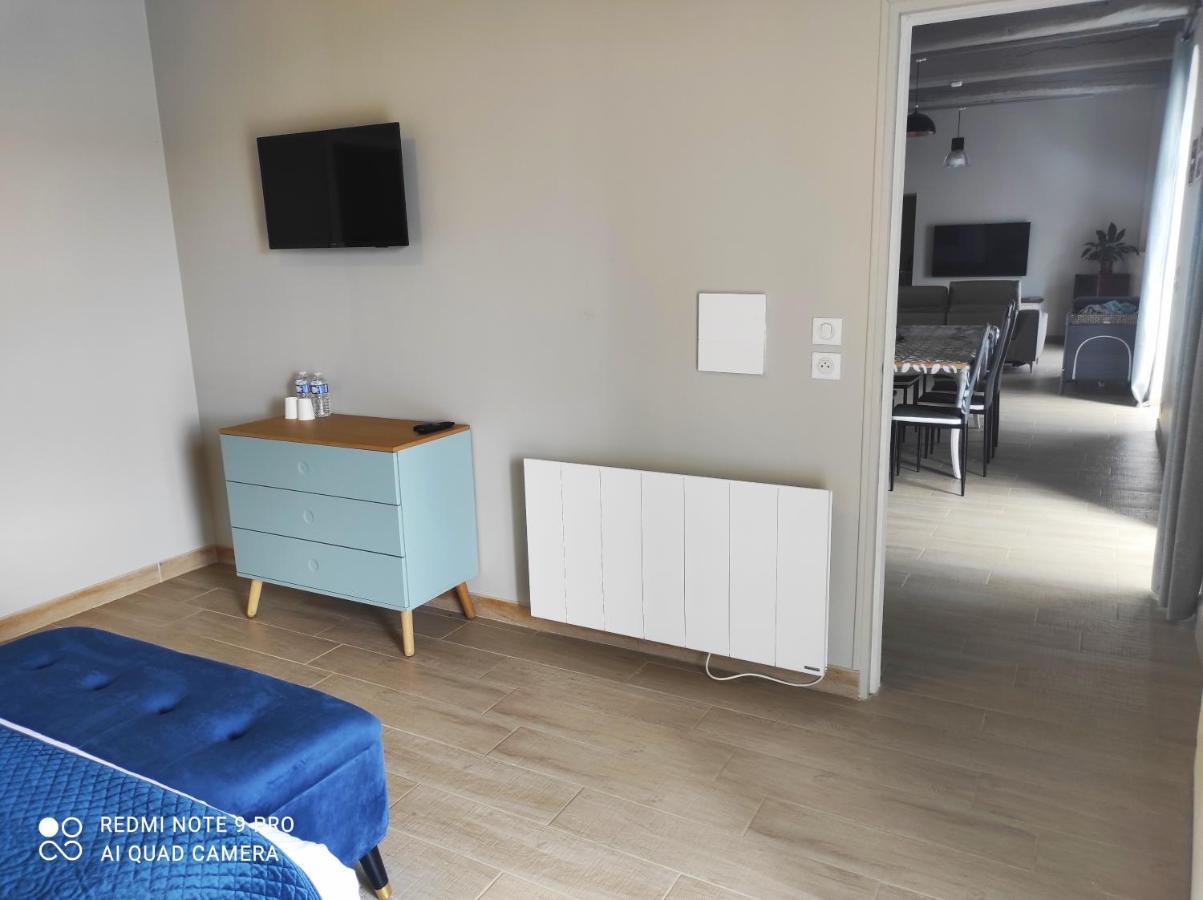 Chambre D'Hotes Le Domaine Des Hirondelles Champcenest Buitenkant foto