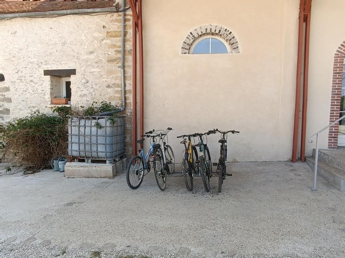 Chambre D'Hotes Le Domaine Des Hirondelles Champcenest Buitenkant foto